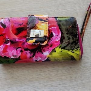 Floral wristlet